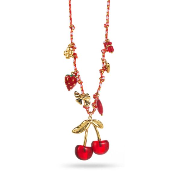 Collier cherry red